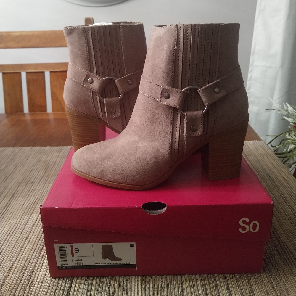 NIB Super Cute Ankle Boots